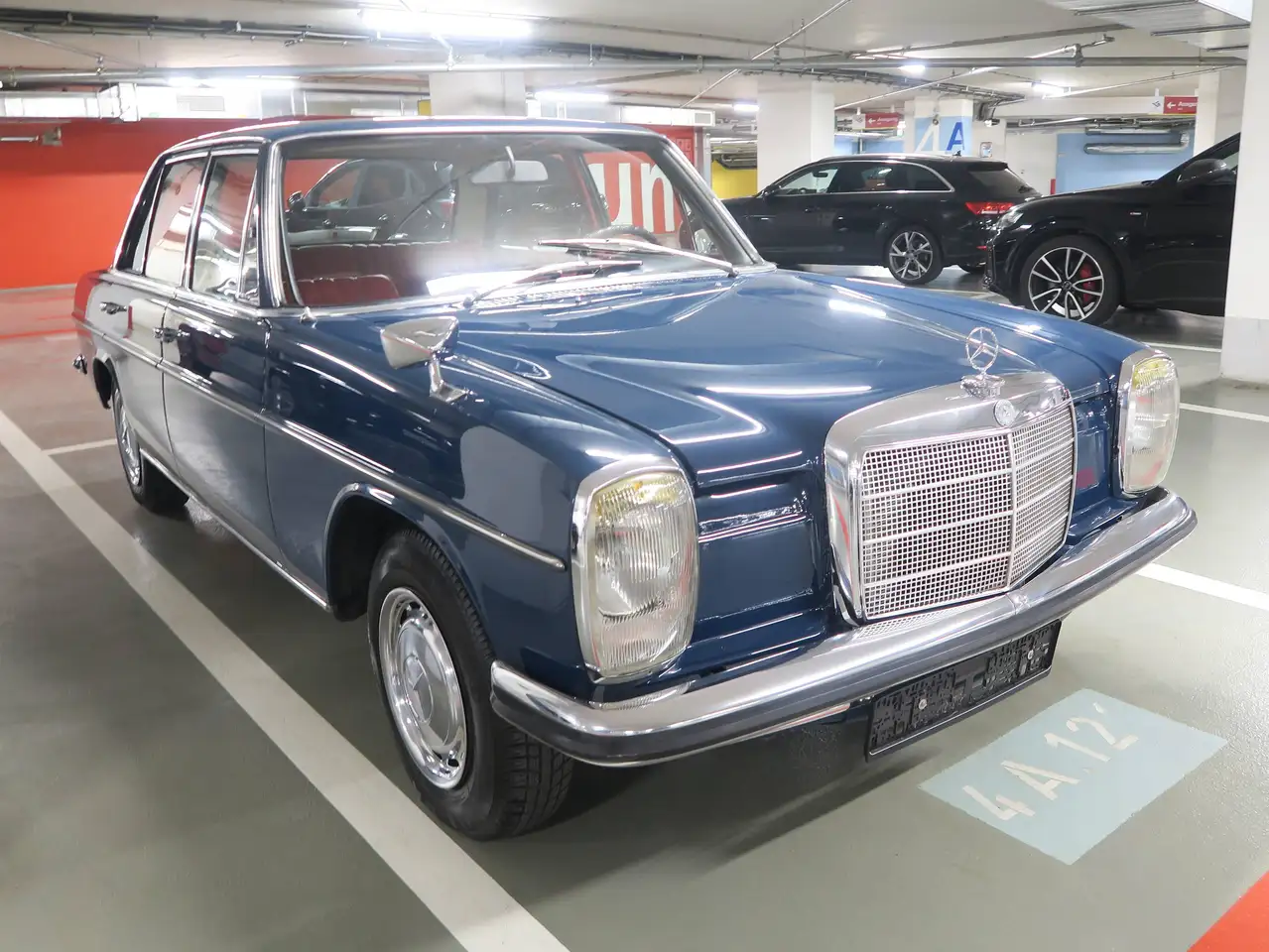 Mercedes-Benz 220 D W115 /8 H Kennzeichen, foto 3