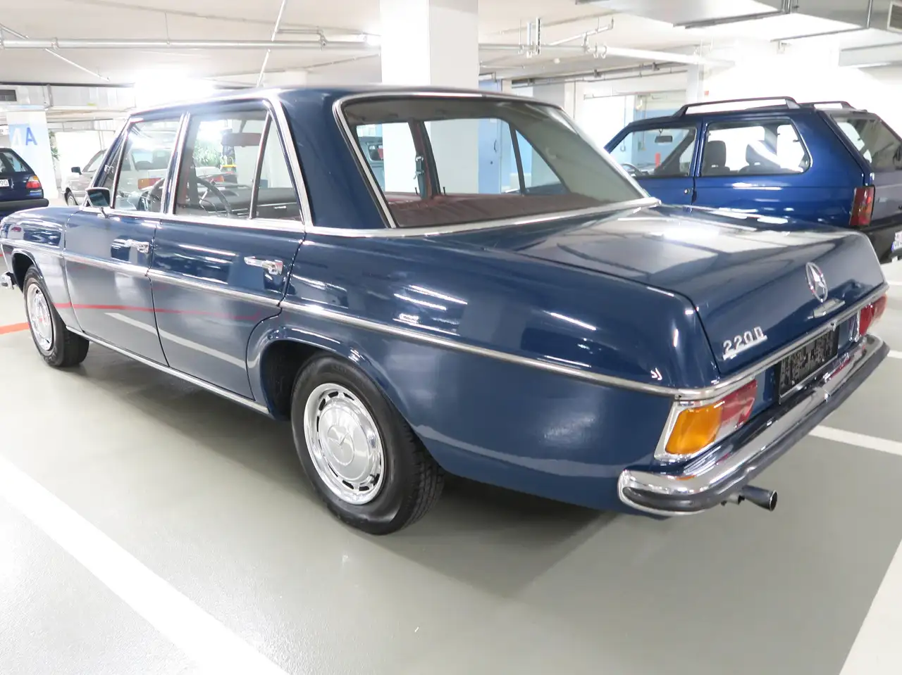 Mercedes-Benz 220 D W115 /8 H Kennzeichen, foto 6