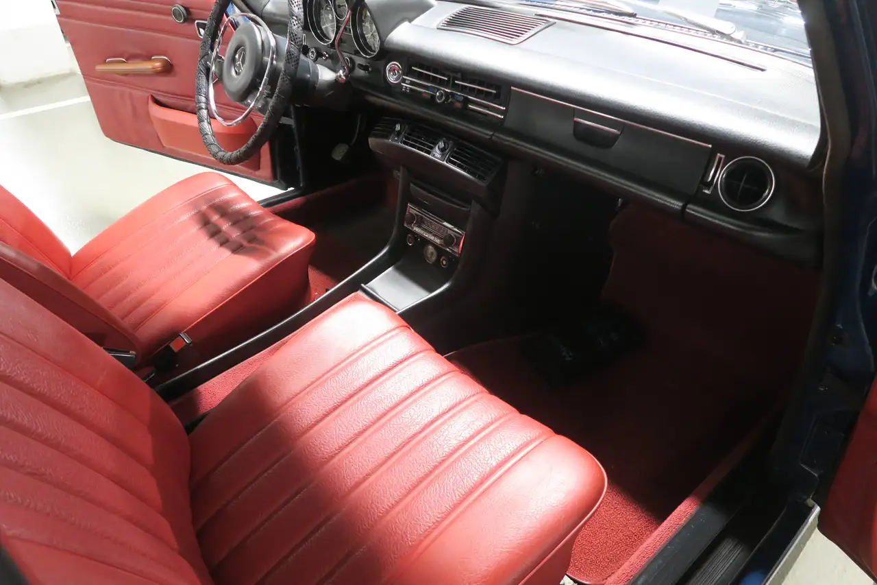 Mercedes-Benz 220 D W115 /8 H Kennzeichen, foto 12