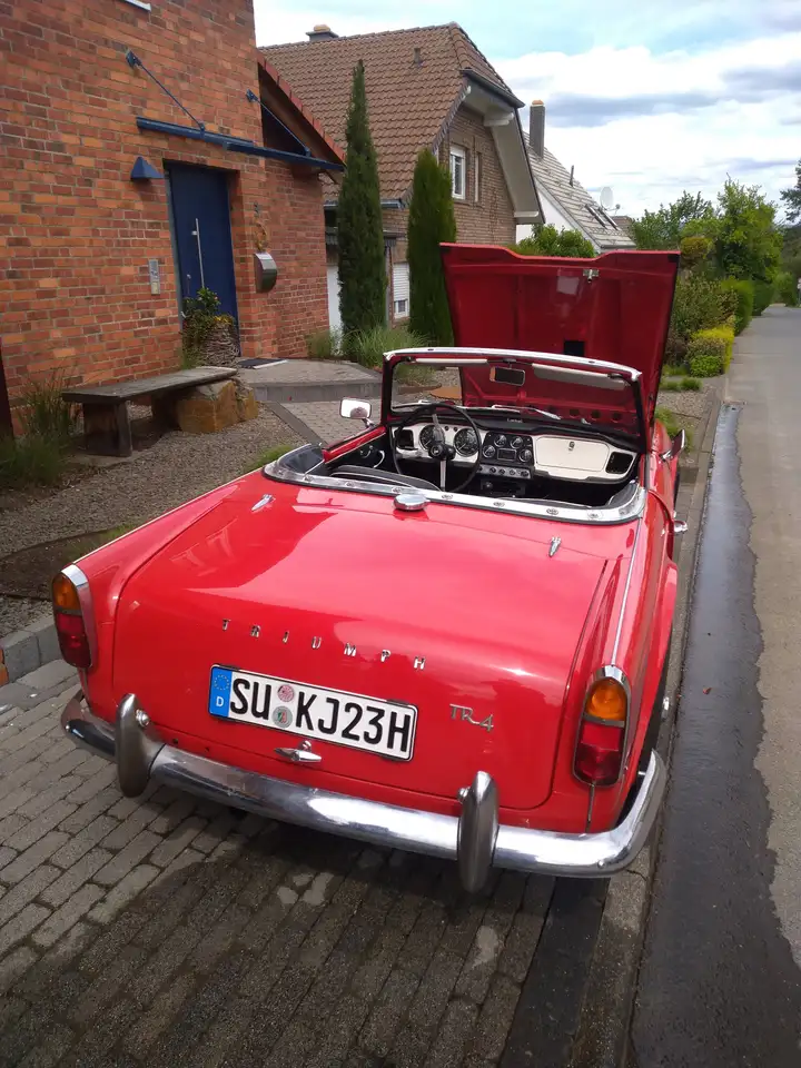 Triumph TR4