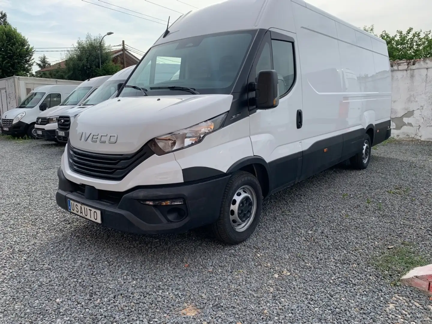 Iveco Daily IVECO Industrial Manual de 4 Puertas Blanc - 1