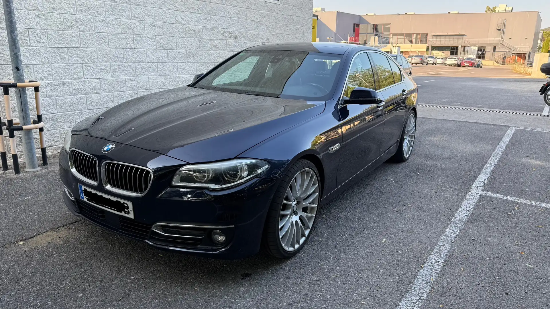 BMW 528 528iA Touring (9.75) - 2