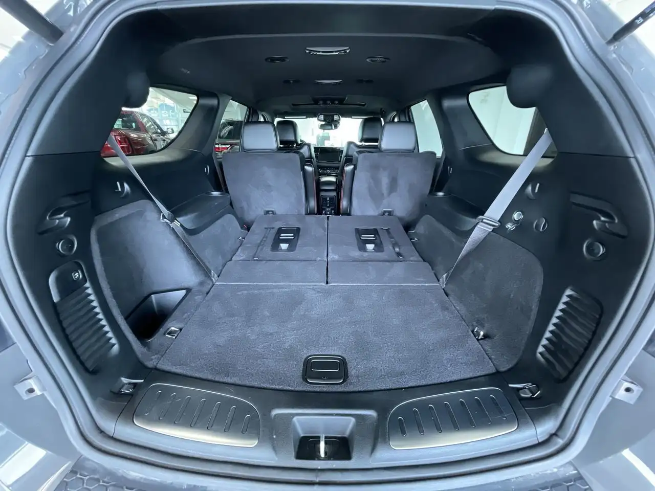 Dodge Durango снимка Dodge Durango
