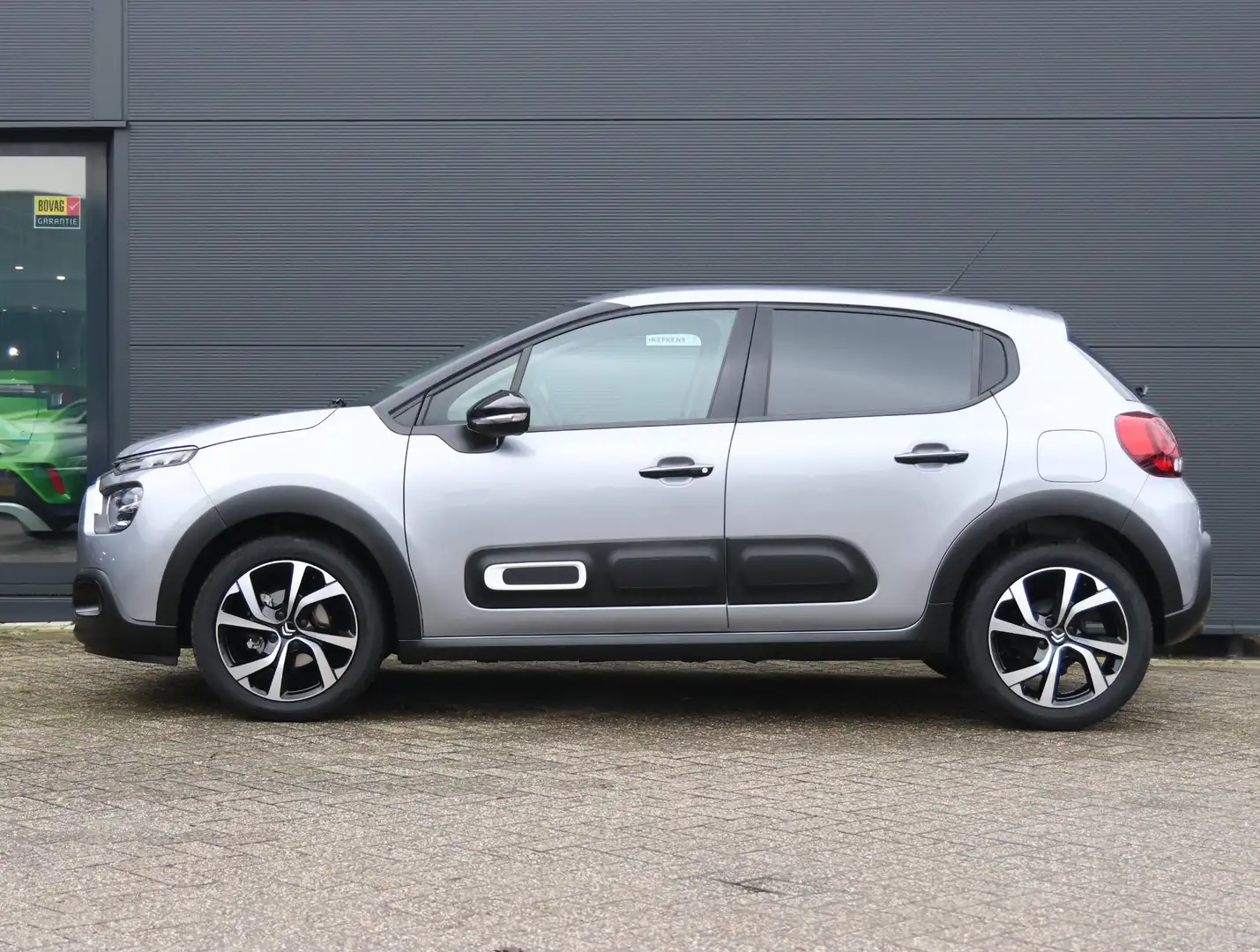 Citroen C3 1.2 82 pk Max | Camera | Stoelverwarming | Keyless Grau - 2