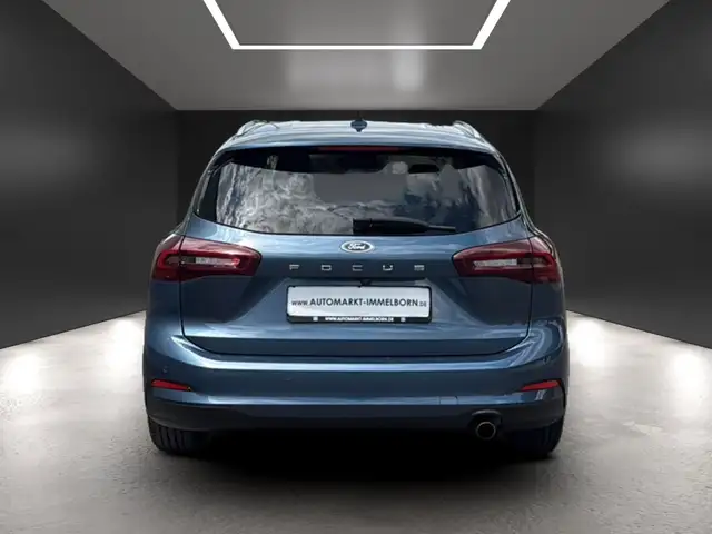 Ford Focus view 10