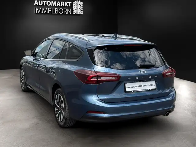 Ford Focus view 5