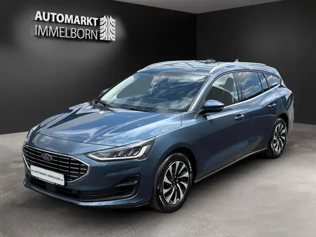 Ford Focus view 4