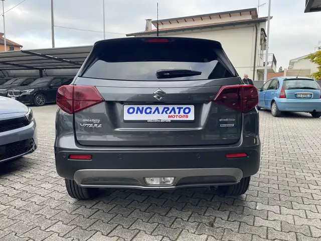 Suzuki Vitara view 6