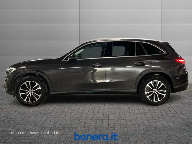 Mercedes-Benz GLC view 7