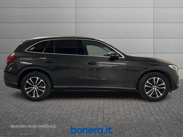 Mercedes-Benz GLC view 6