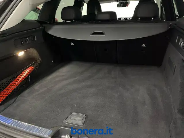 Mercedes-Benz GLC view 9