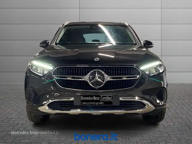 Mercedes-Benz GLC view 4