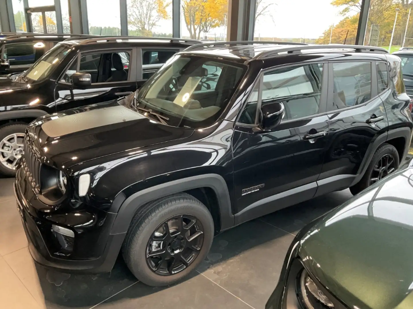 Jeep Renegade Upland Mild-Hybrid Schwarz - 2