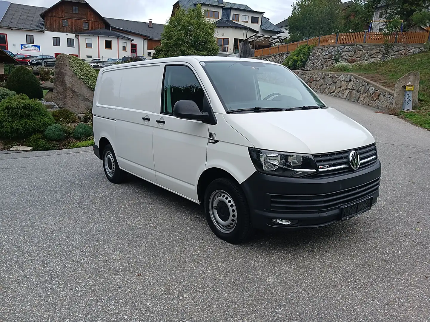 Volkswagen T6 4MOTION | 150 PS | 108.800 km | Pickerl 02/2... Weiß - 1