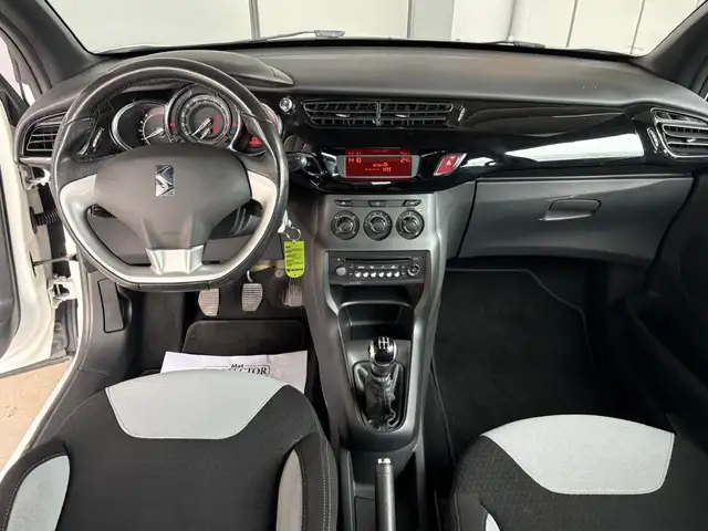 Citroen DS3 view 13