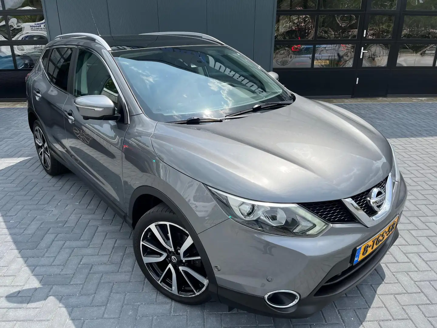 Nissan Qashqai 1.2 Tekna NL.Auto/Panoramadak/Cruise/Climatronic/N Gris - 2