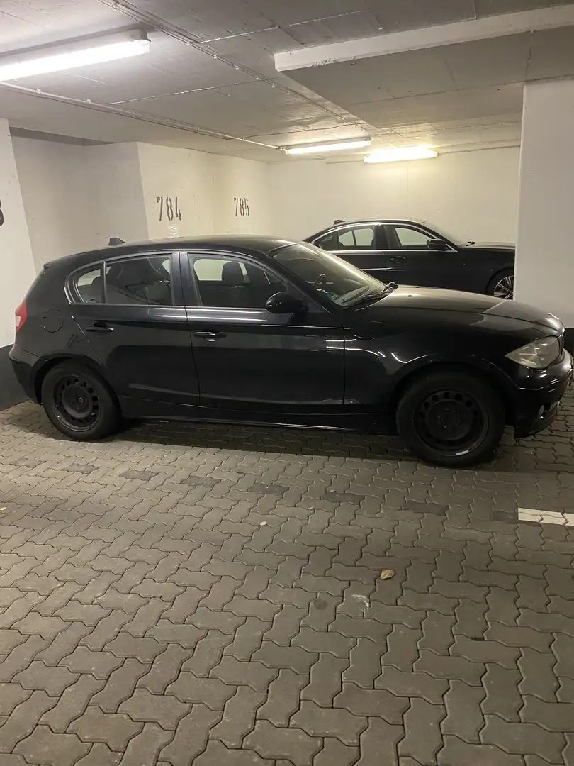 BMW 118 118i Tüv 05/2026 Schwarz Schwarz - 2