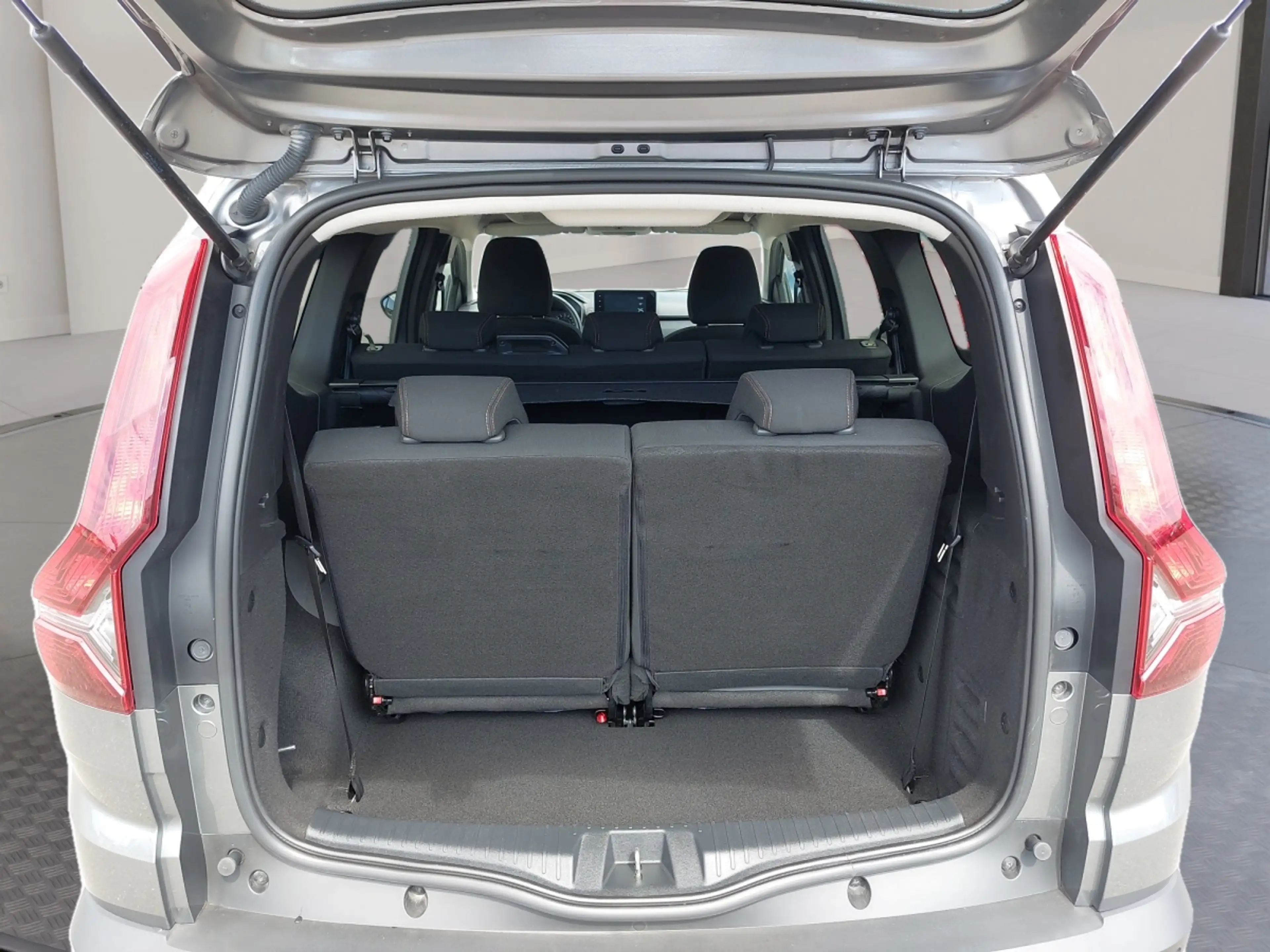 Dacia Jogger Extreme TCe 110 7-Sitzer — photo 12