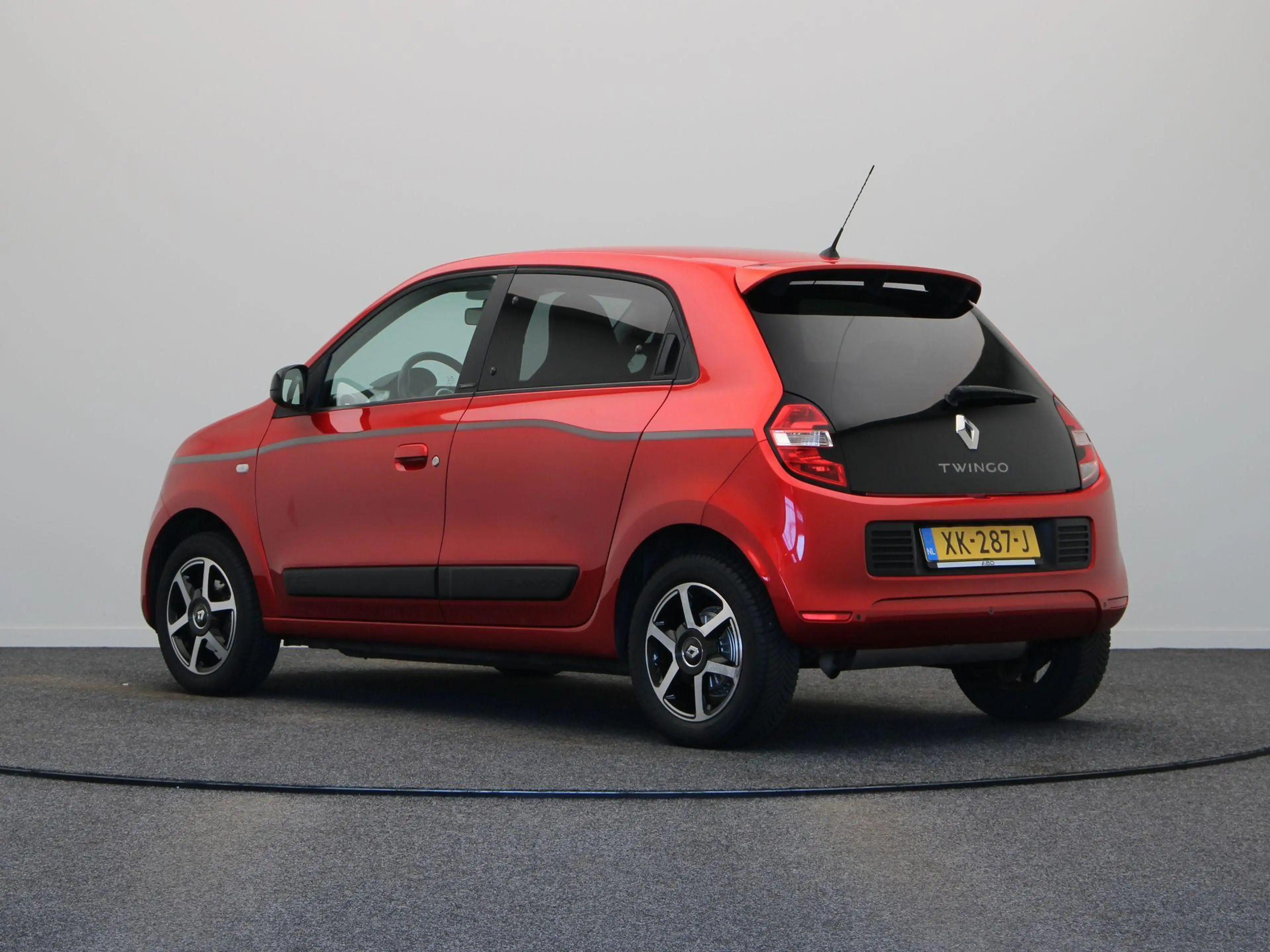Renault Twingo 1.0 SCe Limited | Dealer onderhouden | Cruise cont — photo 2