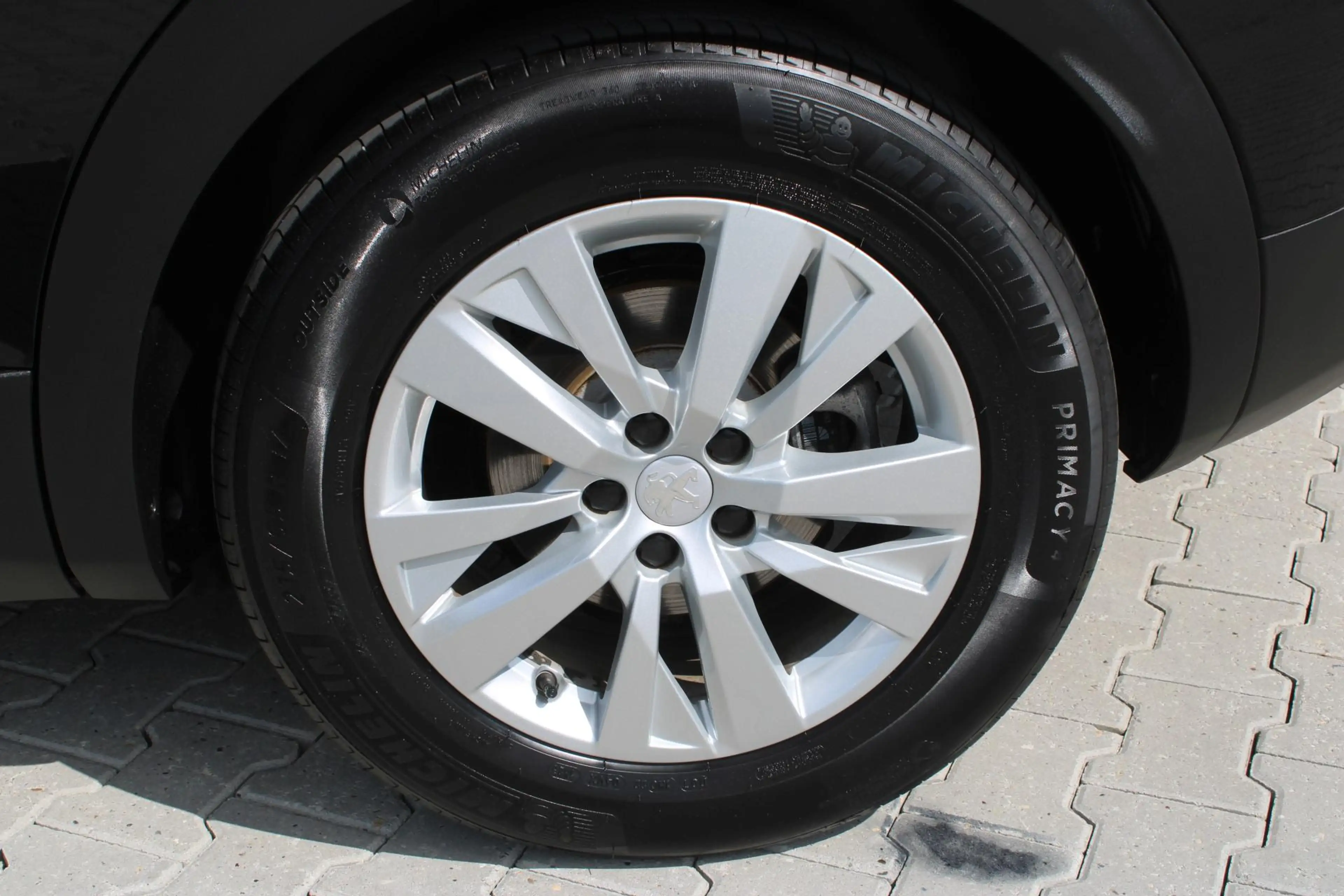 Peugeot 3008 1.2 PureTech Active Avantage | Incl. 12 maanden ga — photo 8