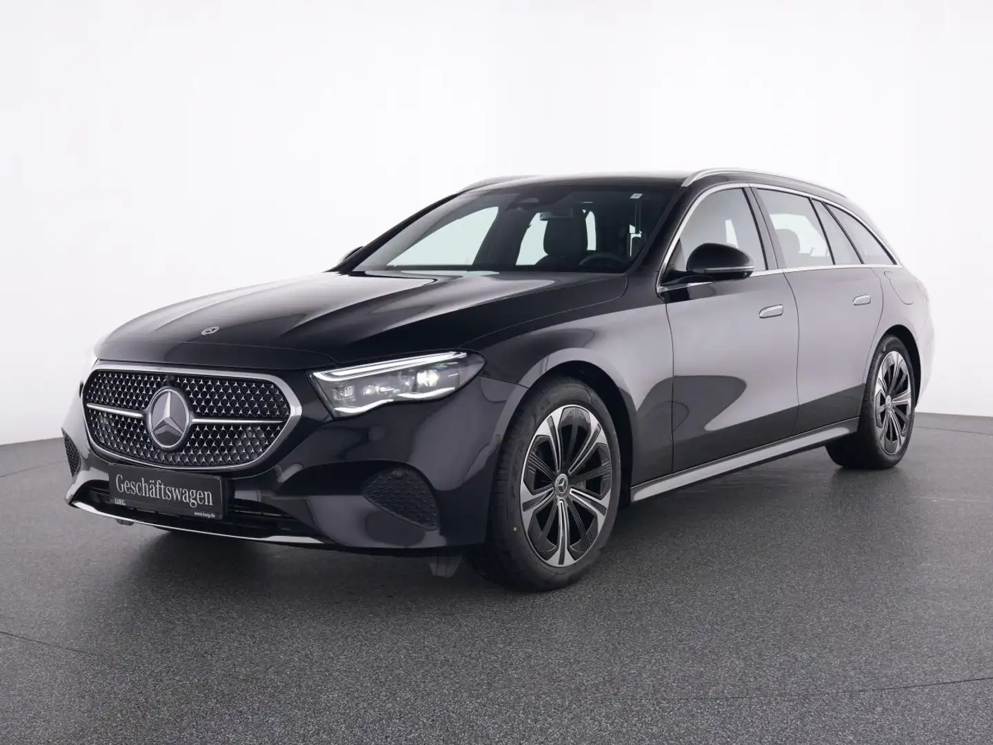 Mercedes-Benz E 300 e T AVANTGARDE+AIRMATIC+PANO+AHK+KEYLESS++ Schwarz - 2