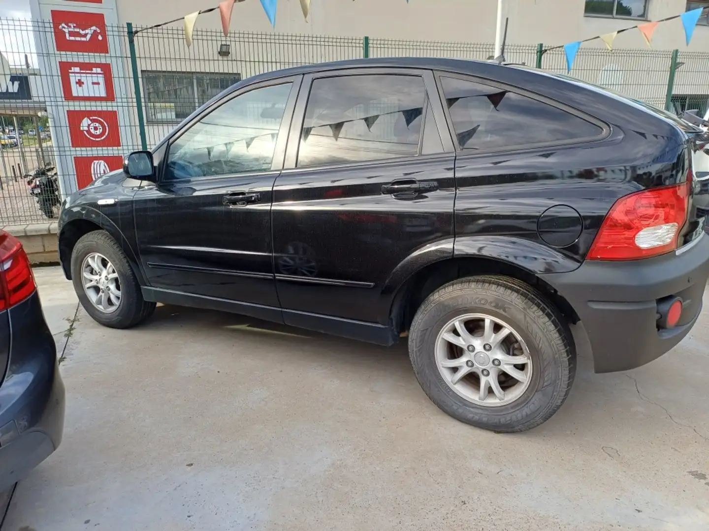 SsangYong Kyron 200Xdi Sport Schwarz - 2