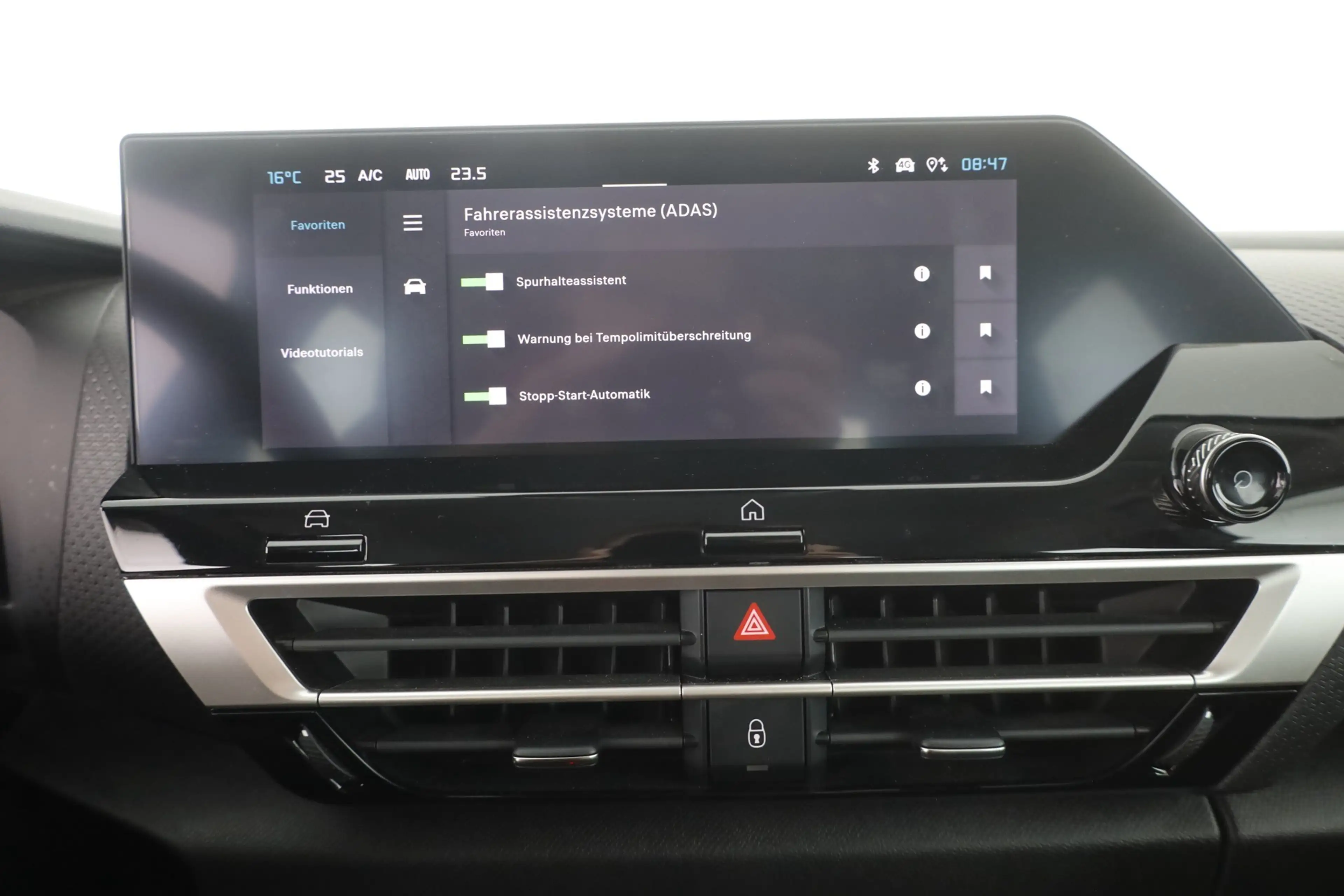 Citroen C4 Hybrid 145 Aut. LED Navi Kamera — photo 13