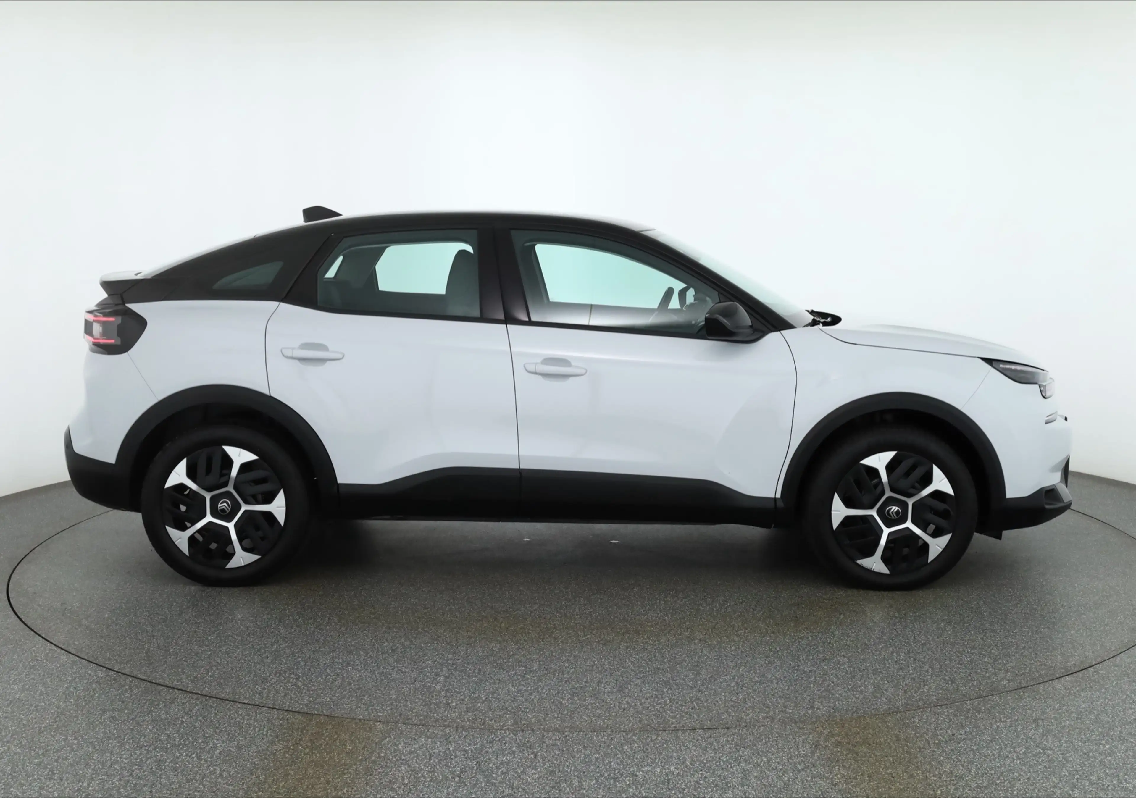 Citroen C4 Hybrid 145 Aut. LED Navi Kamera — photo 6