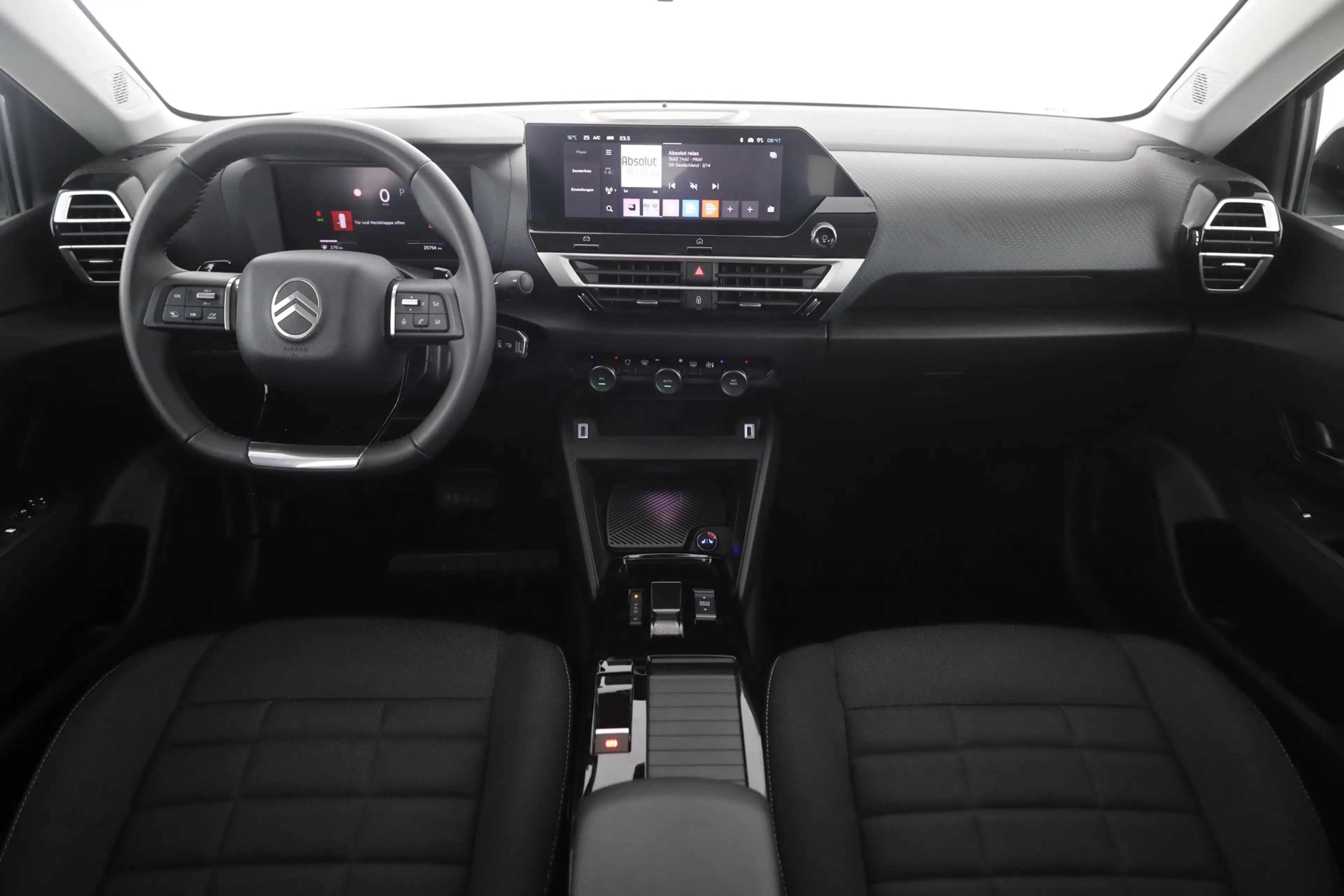 Citroen C4 Hybrid 145 Aut. LED Navi Kamera — photo 9