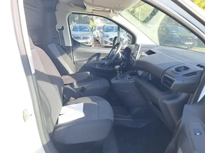 Citroën Berlingo 2022, foto 10