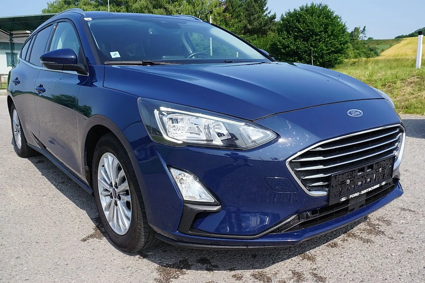 Ford Focus Traveller 1,5 EcoBlue Titanium Aut. Blau - 2