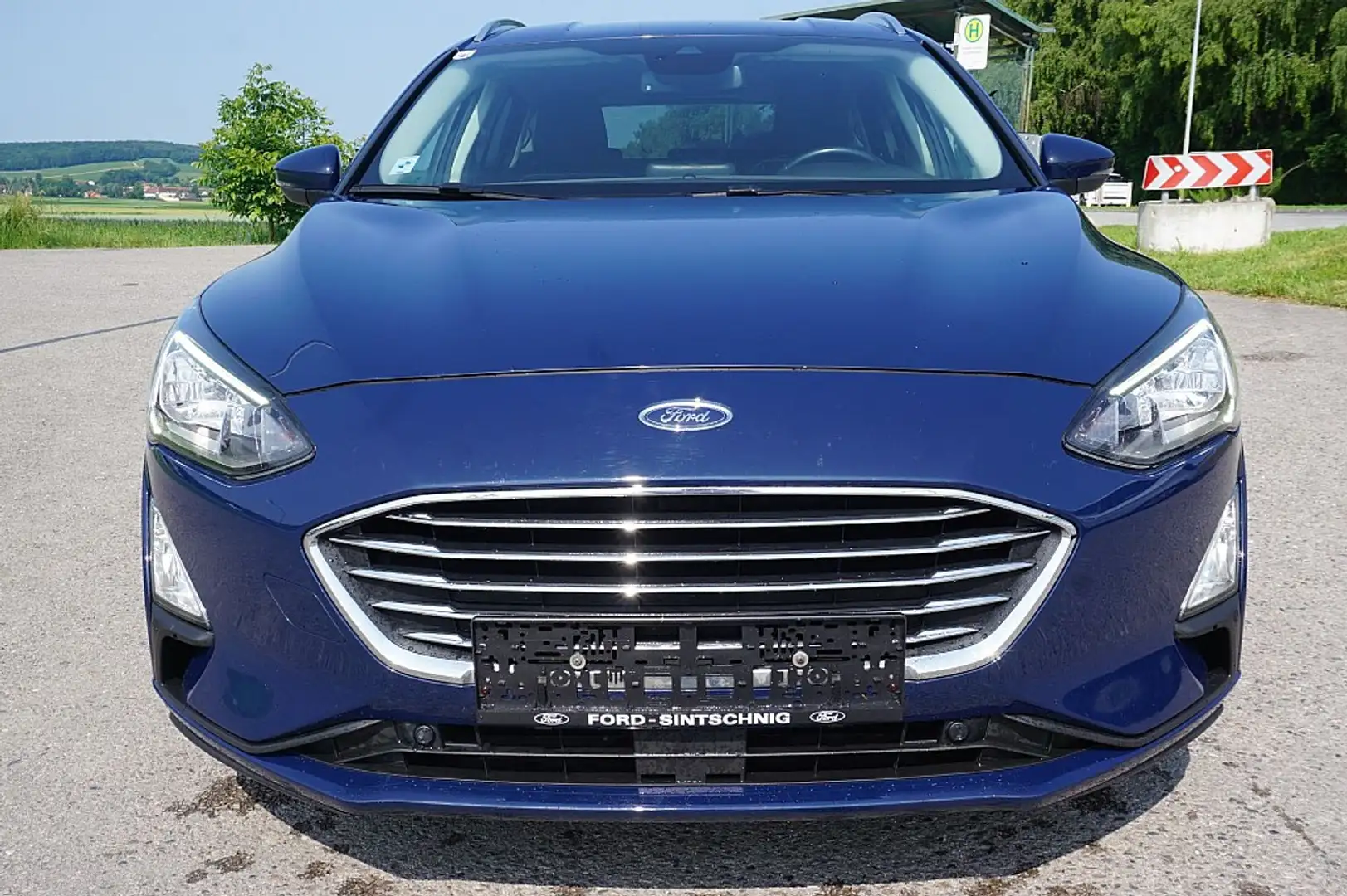 Ford Focus Traveller 1,5 EcoBlue Titanium Aut. Blau - 1