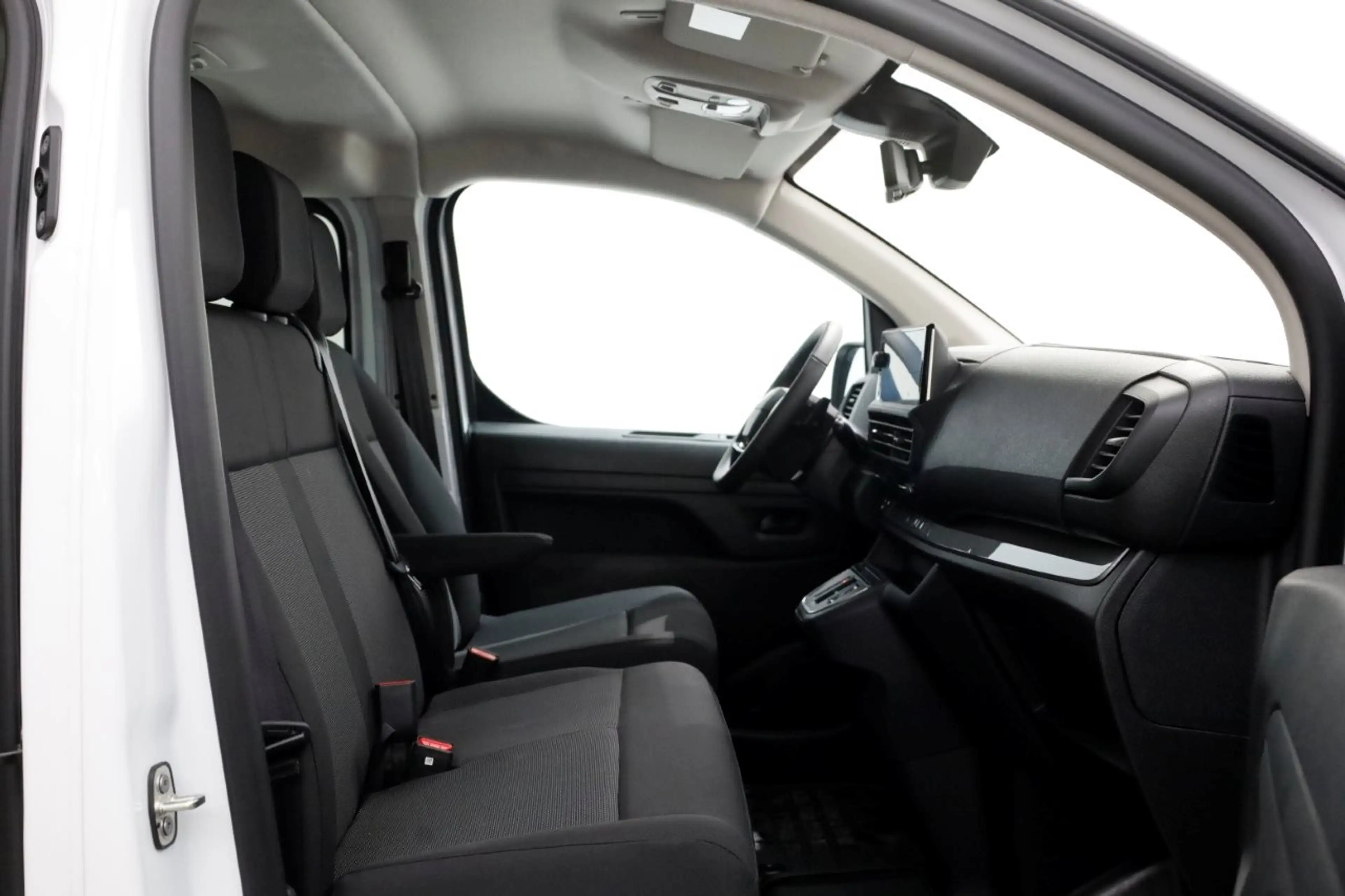 Peugeot e-Expert L2H1 75 kWh D.C. 100% Electric Airco/Navi/Camera N — photo 6