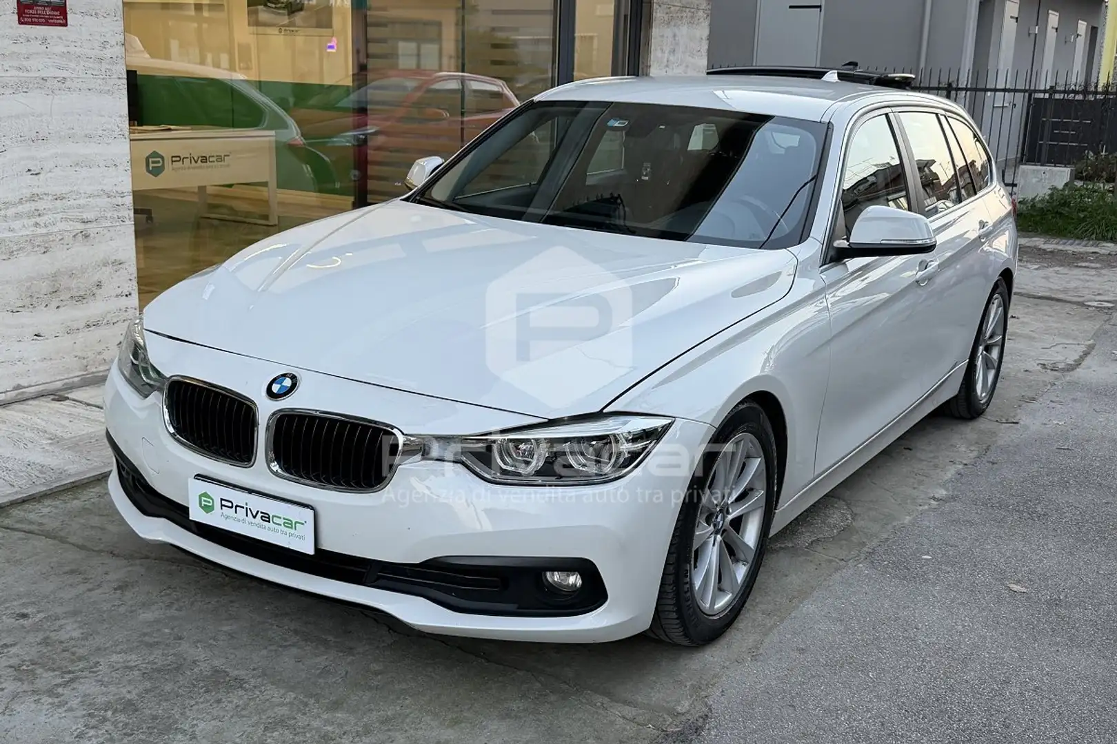 BMW 318 318d Touring Business Advantage aut. Bianco - 1