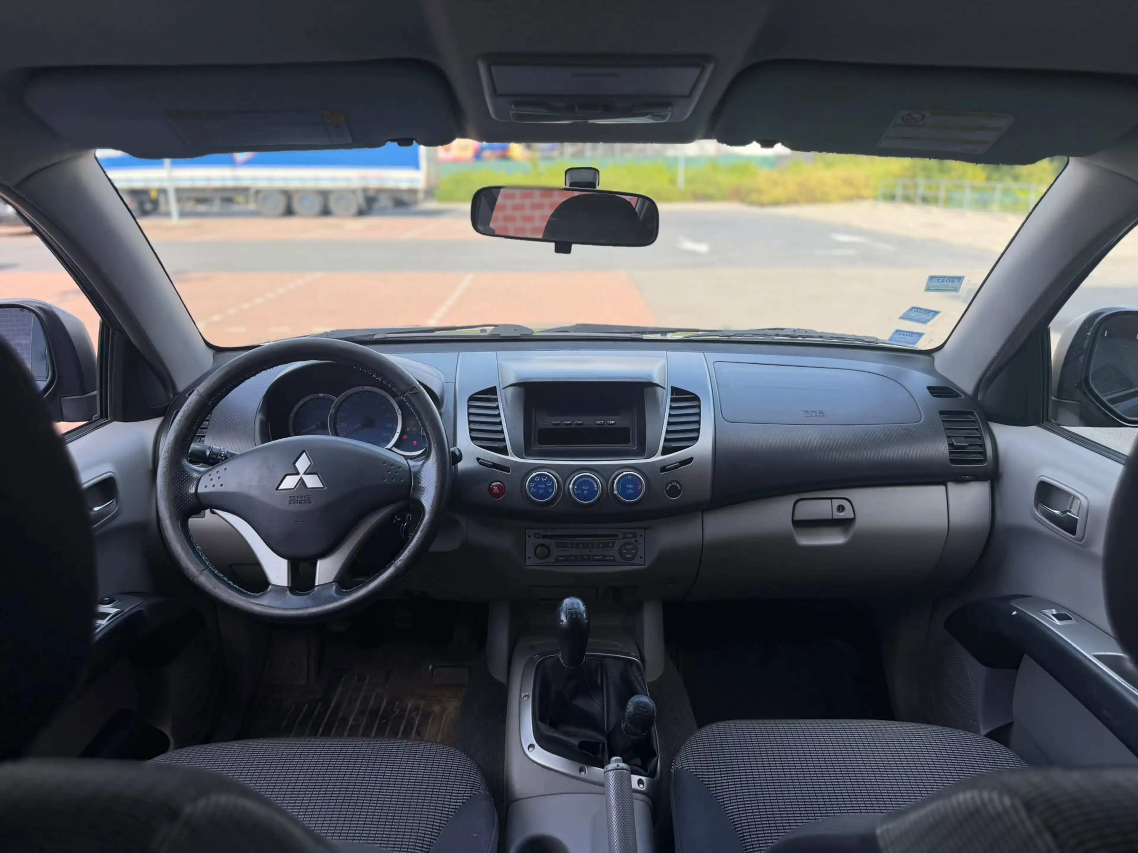 Mitsubishi L200 2.5 Turbo DI-D 4WD Intense — photo 13