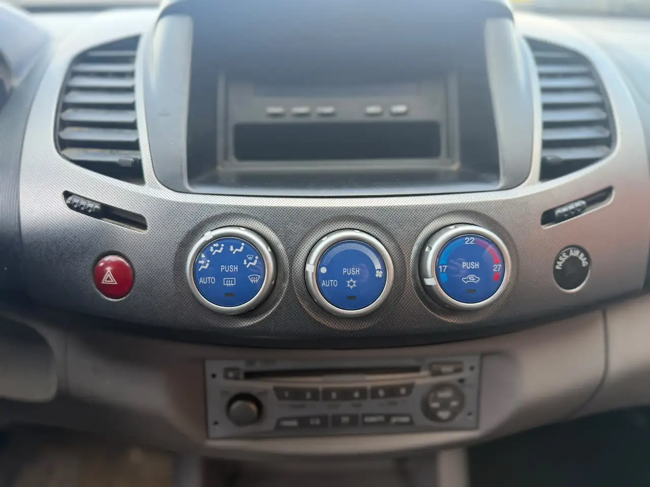 MITSUBISHI L200 - 2.5 TURBO - 4WD - 136 CV - BVM