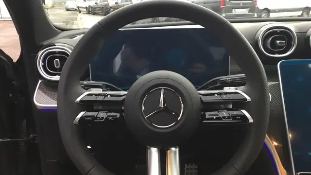 Mercedes-Benz C-Class view 9
