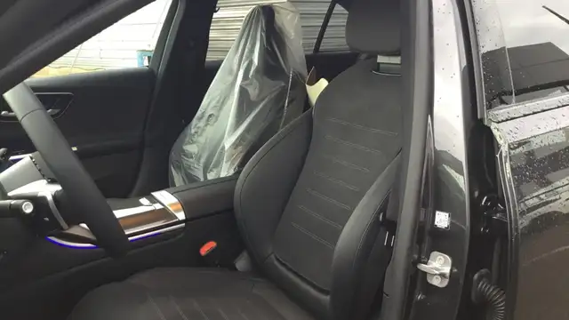 Mercedes-Benz C-Class view 7