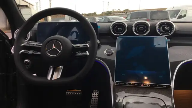 Mercedes-Benz C-Class view 8