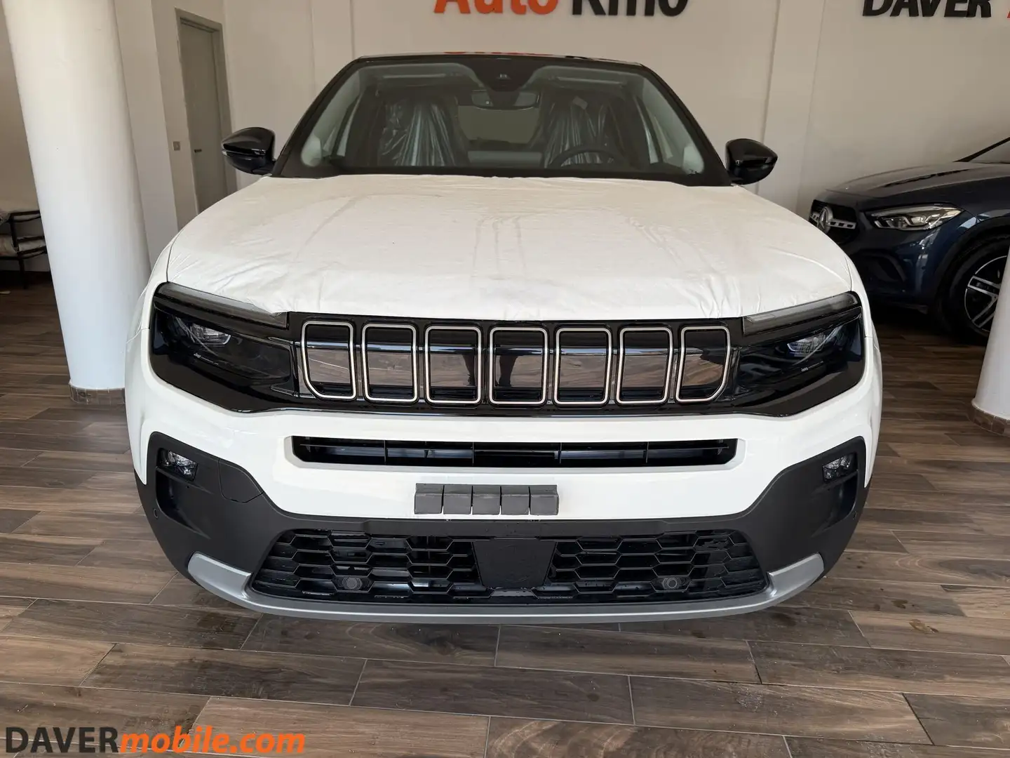 Jeep Avenger 1.2 Turbo MHEV Summit Rosso - 2