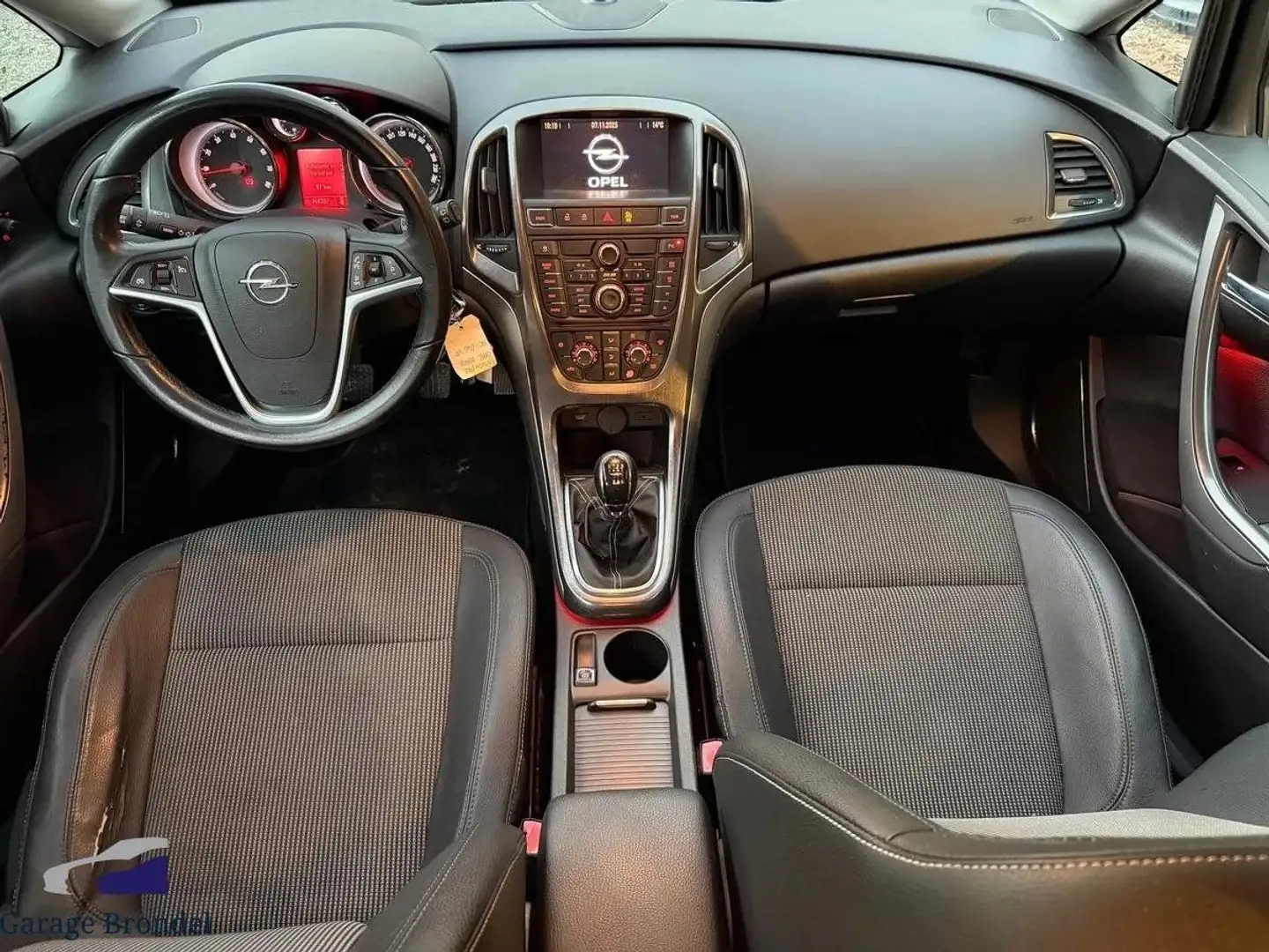 Opel Astra 1.4i Turbo 140cv Noir - 2