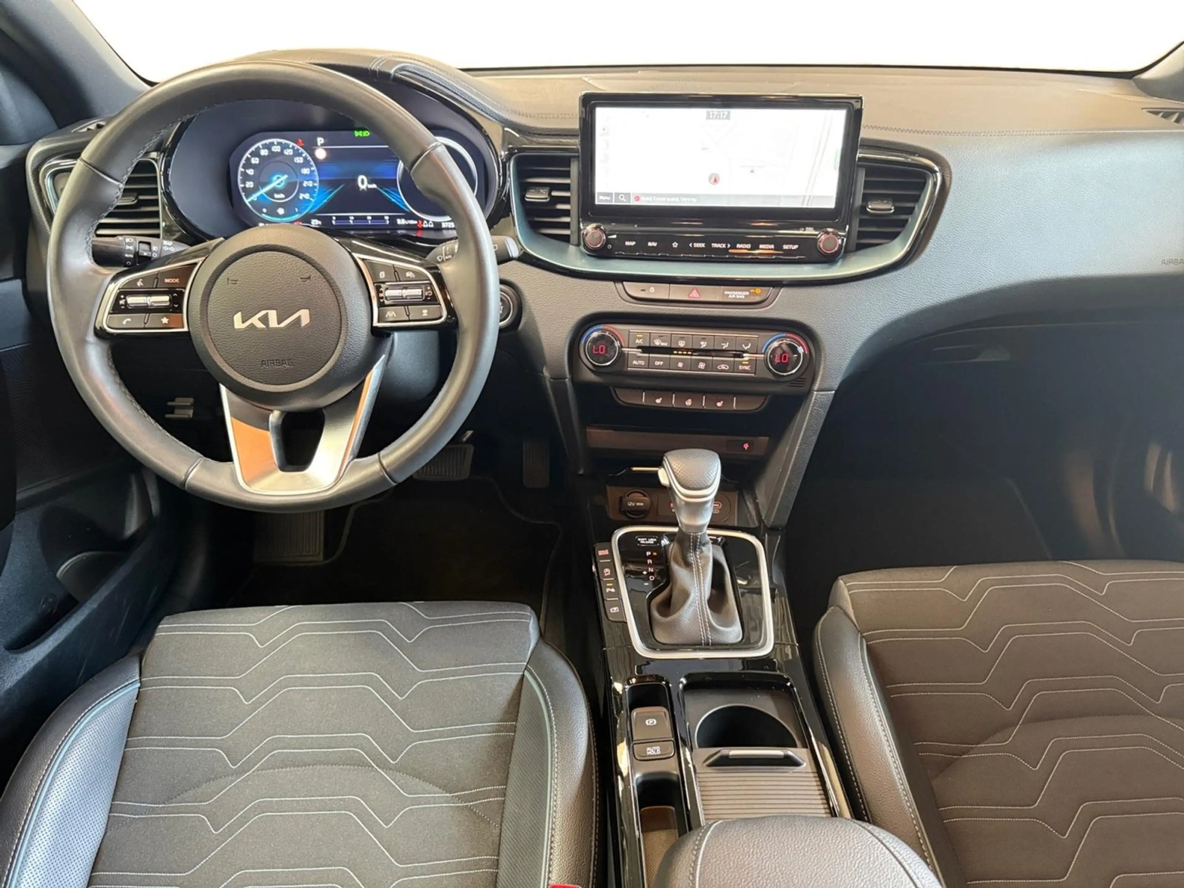 Kia Ceed / cee'd 1.0 T-GDi MHEV Design Edition I Half-Leder I Navi — photo 6