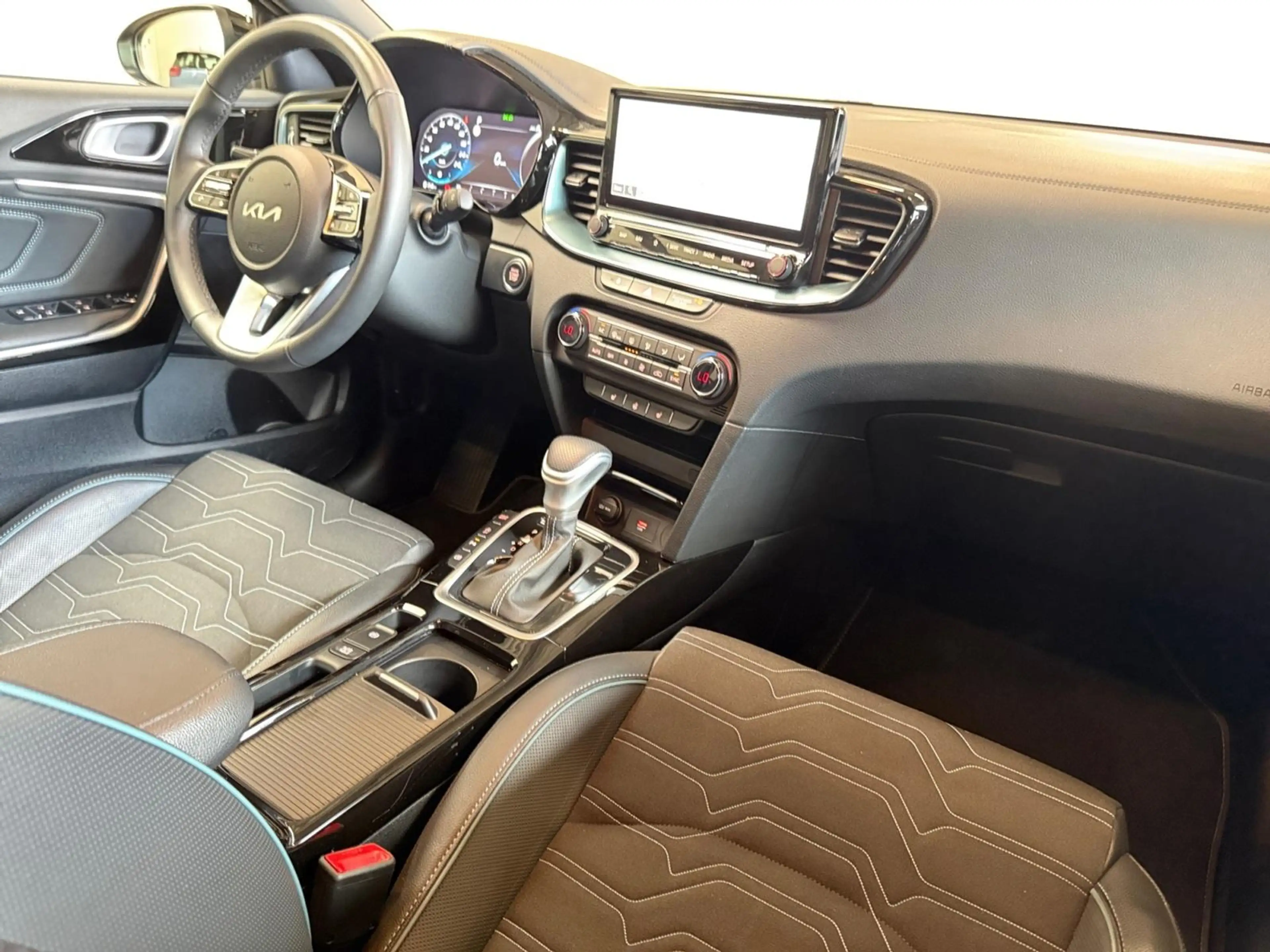 Kia Ceed / cee'd 1.0 T-GDi MHEV Design Edition I Half-Leder I Navi — photo 3