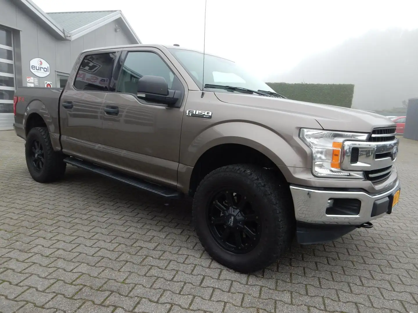 Ford F 150 2019 XLT 5.0Ltr V8 4X4 6 pers. Crew cab Grau - 2