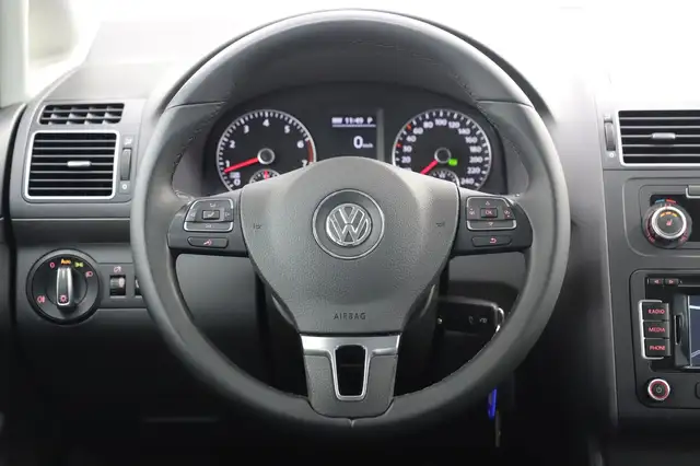 Volkswagen Touran view 16