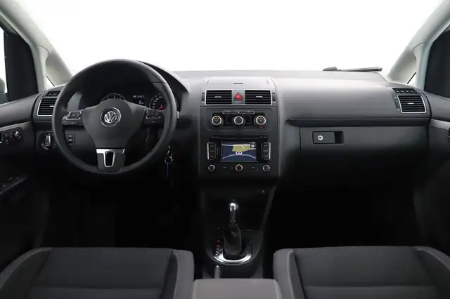 Volkswagen Touran view 10