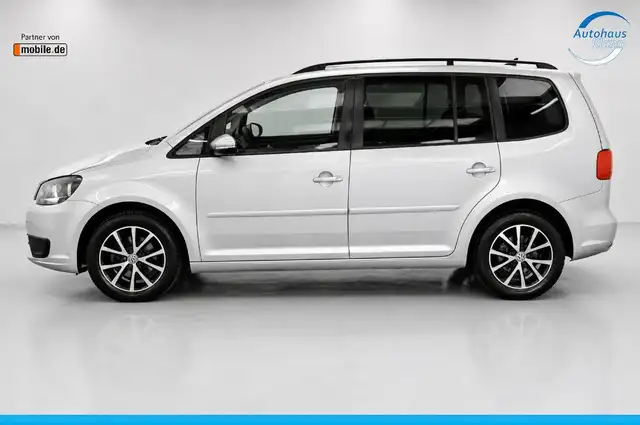 Volkswagen Touran view 4