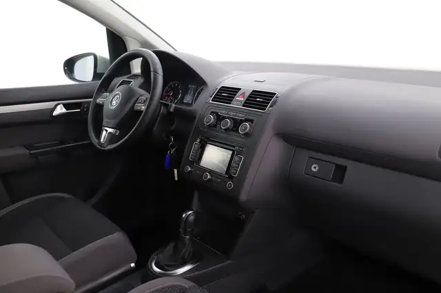 Volkswagen Touran view 11