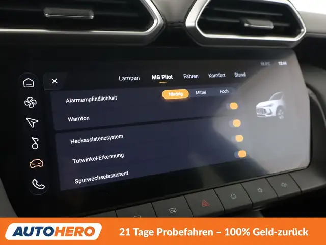 MG ZS view 25