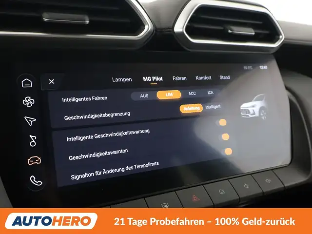 MG ZS view 23